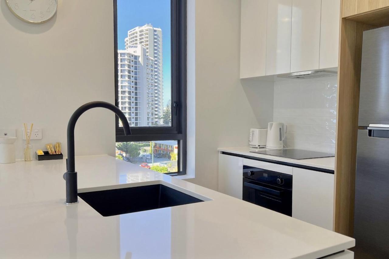 Апартаменты E.S. Surfers Paradise Голд-Кост Экстерьер фото
