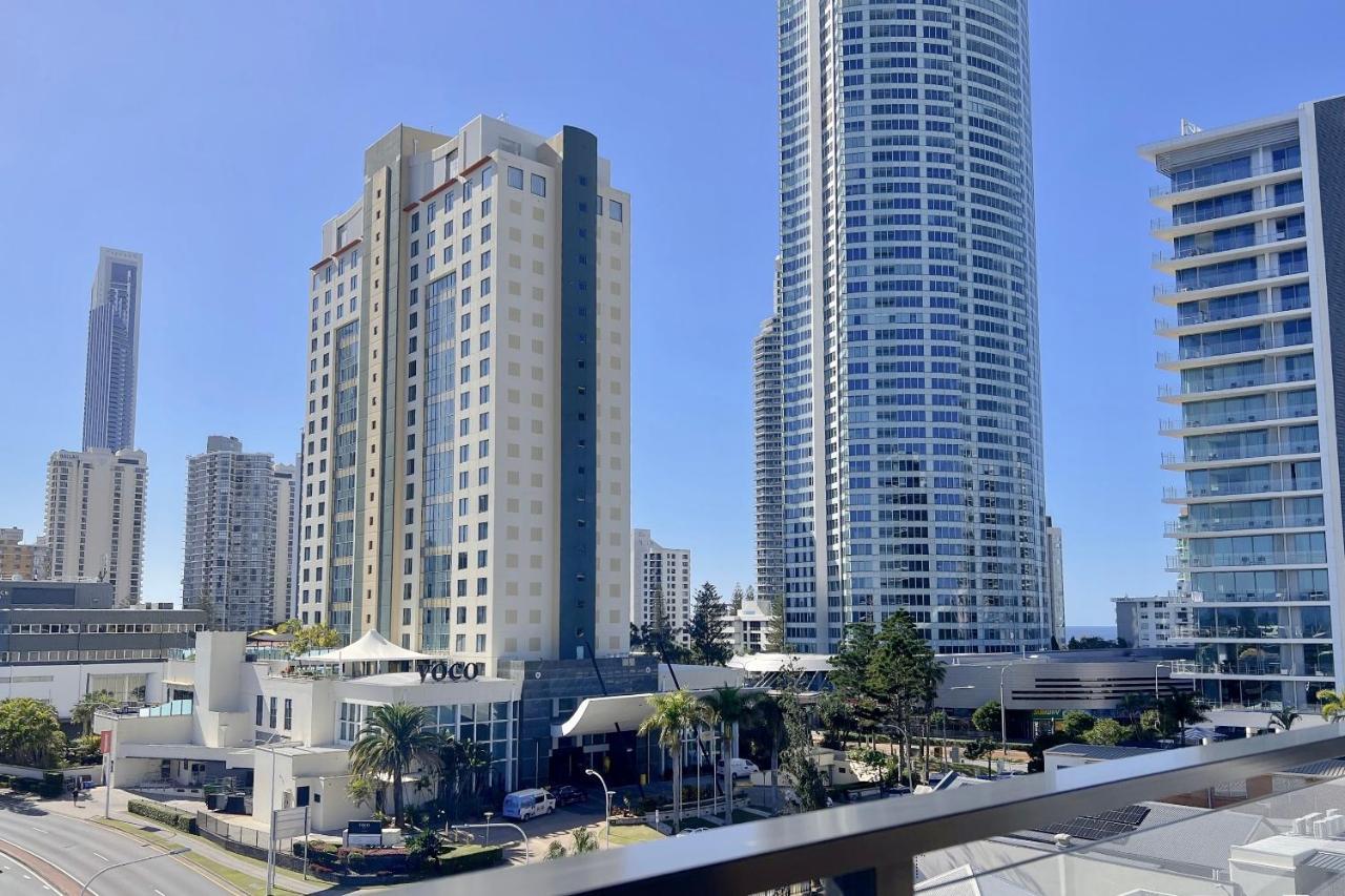 Апартаменты E.S. Surfers Paradise Голд-Кост Экстерьер фото